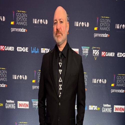 Doug Cockle khen Liam Hemsworth: 'Geralt trông ổn' trên series Netflix