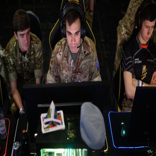 Anh tuyển phi công drone qua videogame tại International Defence Esports Games