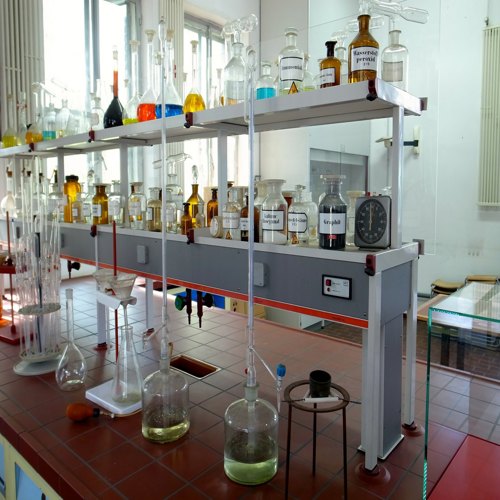 Những thí nghiệm giáo dục AI ở châu Âu và bài học thực tiễn cho doanh nghiệp