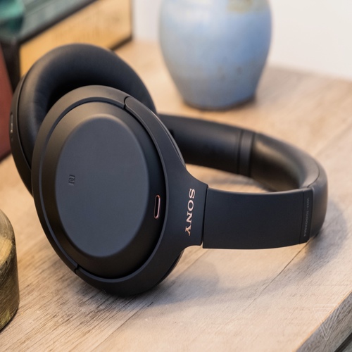 Sony WH-1000XM4 giảm hơn 50% trong đợt Black Friday
