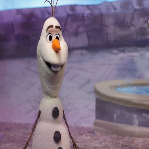 Xem robot Olaf AI của Disney lang thang quanh Arendelle