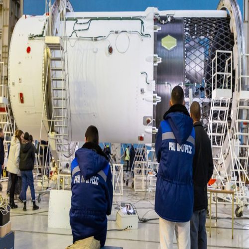 Soyuz 5 của Nga sắp sống dậy — Ai sẽ muốn bay trên nó?