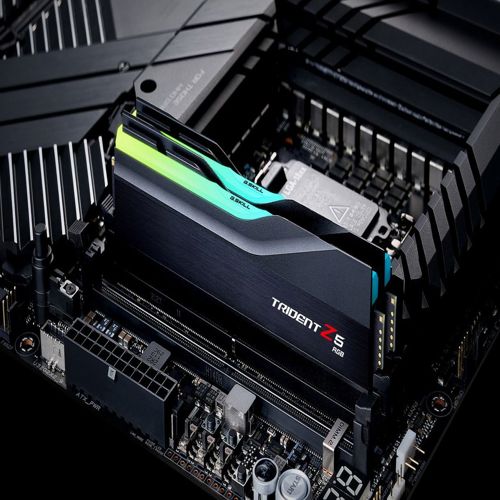 Framework gỡ RAM rời để chặn scalper; CyberPower tăng giá do khủng hoảng bộ nhớ