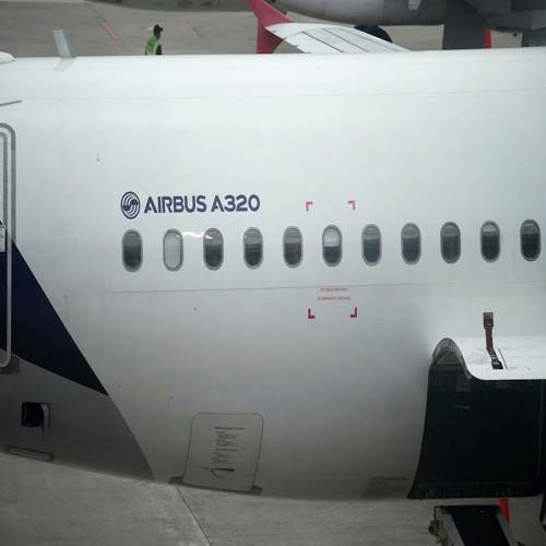 Hành khách bị ảnh hưởng khi Airbus cập nhật hàng nghìn máy bay