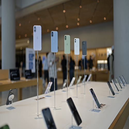 Ấn Độ yêu cầu Apple và nhà sản xuất cài sẵn ứng dụng nhà nước trên điện thoại