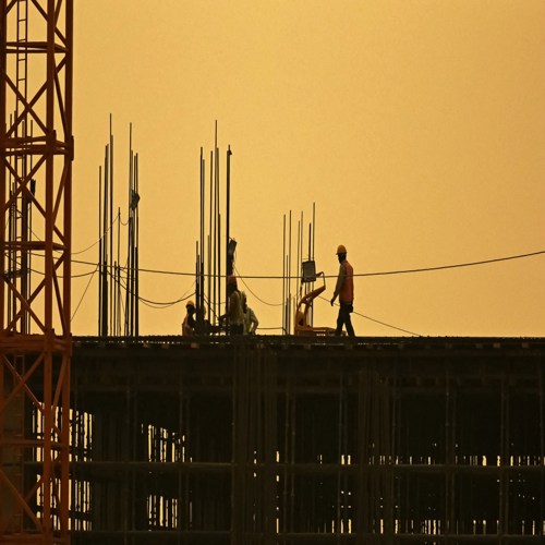 Công nhân xây dựng hưởng lợi từ cơn sốt AI