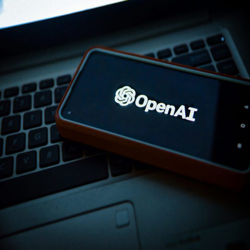 OpenAI và Thrive thử nghiệm mô hình AI doanh nghiệp mới