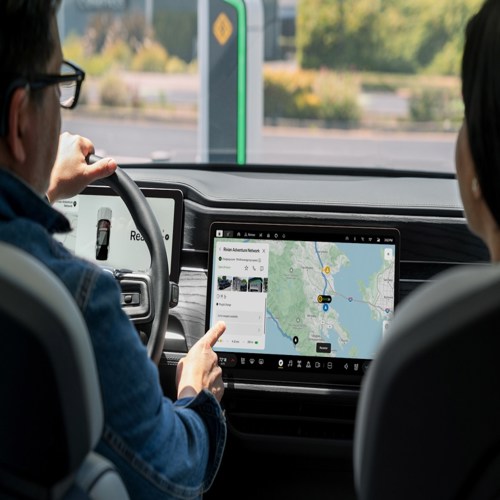 Rivian phát triển trợ lý AI riêng cho xe điện