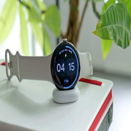 Pixel Watch 4 nhận thao tác double-pinch và wrist-turn