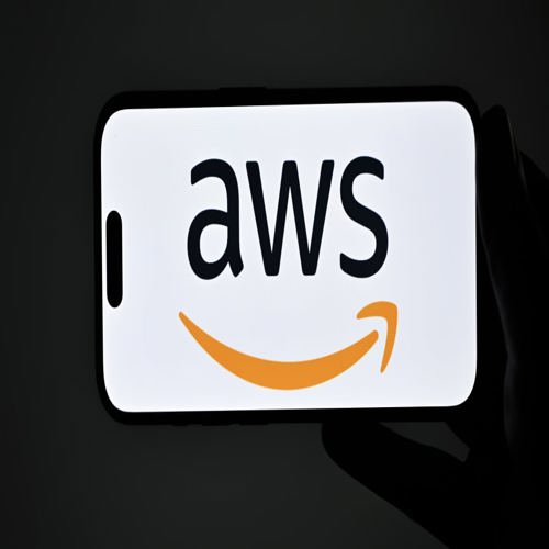Amazon xác nhận tấn công mạng nhiều năm nhắm vào thiết bị AWS