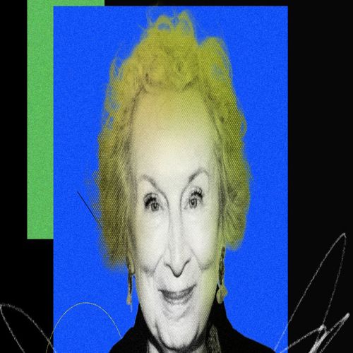 Margaret Atwood về 'doomscrolling': 'Tôi muốn theo kịp thảm họa mới nhất'