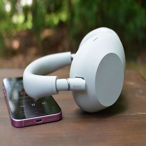 iOS 26.3 mở tính năng proximity pairing cho thiết bị bên thứ ba ở EU