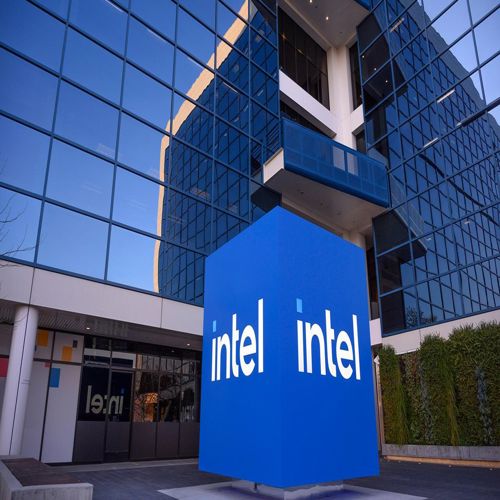 AMD vs Intel: cáo buộc 'không công bằng' và 'silicon cổ' giữa hai gã khổng lồ